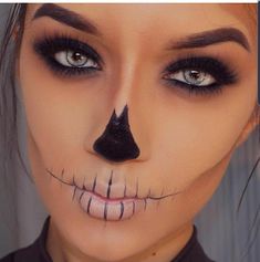 Nem Halloween Makeup, Makijaż Sugar Skull, Easy Skeleton Makeup, Halloween Skeleton Makeup, Pelottava Halloween, Maquillage Halloween Simple, Makeup Clown