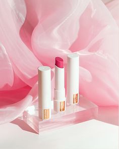 Cosmetic Products Photography, Liptint Photography Idea, Lip Balm Photography Ideas, Lipbalm Photography Ideas, Liptint Photography Photo Shoots, Lip Balm Photoshoot, Lip Tint Photography, Beauty Cosmetics Photography, Lip Product Photography