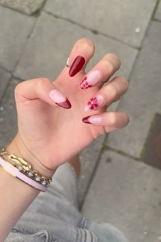 Blooming gel - summer nails - flower nails - dark red Red Dark Nails Design, Red Flower Design Nails, Red And Black Blooming Gel Nails, Creative Red Nails, Blooming Gel Nail Art Flower, Dark Red Summer Nails, Dark Red And Pink Nails, Pink And Red Flower Nails, Red Flower Acrylic Nails