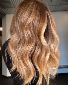 Red Blonde Hair, Honey Blonde Hair, Strawberry Blonde Hair, Blonde Hair Inspiration, Salon Ideas, Hair Inspiration Color