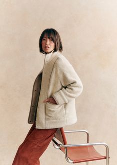 Long-sleeved herringbone coat;High collar fastened with a tab ;Concealed zip and press stud fastening;Front patch pockets with double opening;Contrast bias detail ;Lined;Length from the shoulder: 71 cm / 27.9 in (size EU36/UK8) Parisian Boho, Wool Short Coat, Herringbone Coat, White Jumper, Pondicherry, Winter Capsule Wardrobe, Cute Cardigans, Denim T Shirt, Cold Weather Fashion