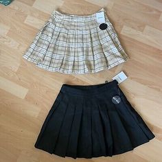 Forever 21 - NWT Bundle Black & Plaid Pleated School Girl Skirts Sz M (0081) | eBay White Tweed Skirt, Girl Skirts, Flared Skater Skirt, Wrap Skort, Black And White Tweed, Micro Mini Skirt, Purple Skirt, Jean Mini Skirts, Sequin Mini Skirts