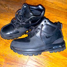 Like New, Black On Black, Nike Acg Boot, Size 8.5 Nike Acg Boots, Nike Acg Shoes, Black On Black, Nike Acg, Black Nike, Shoes Black, Men's Nike, Black Nikes, New Black