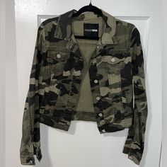 Camo Denim Jacket From Fashion Nova Size Medium New Without Tags Spring Military Cotton Denim Jacket, Spring Military Style Cotton Denim Jacket, Military Style Cotton Denim Jacket For Spring, Fitted Camouflage Casual Outerwear, Fashion Nova Jackets, School Ideas, Jean Coat, Jean Jacket, Fashion Nova