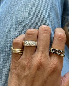 Signet Ring Stack, Rings Stack, Ring Stacks, Classic Rings, How To Wear Rings, Ring Inspo, Rings Style, Ring Stack