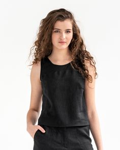 Chic Linen Crop Top For Vacation, Versatile Summer Crop Top Tank, Versatile Summer Crop Tank Top, Versatile Crop Top Tank For Summer, Sleeveless Linen Crop Top For Vacation, Relaxed Fit Cropped Crop Top For Summer, Effortless Summer Crop Top, Sleeveless Linen Crop Top For Summer, Black Linen Sleeveless Tank Top