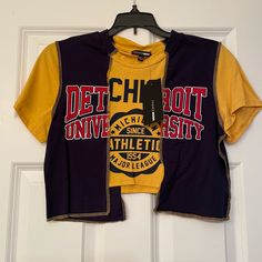 Brand New With Tags Sporty Yellow Tops With Graphic Print, 90s Yellow Tops With Letter Print, Retro Yellow Tops For College, Sporty Mustard Cotton Tops, Yellow Letter Print 90s Tops, Yellow College T-shirt With Letter Print, Crop Top With Sleeves, Feather Crop Top, Tee Shirt Outfit