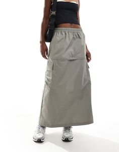 Skirts by Nike Adding to bag in 3, 2, 1… 2-in-1 design High rise Elasticized waistband Nike branding Detachable zipped hem Pocket details Regular fit Gray Cargo Skirt, Gray Maxi Skirt, Cargo Midi Skirt, Nike Branding, Eid Outfits, Winter Party Dress, Outfits Winter, Sweaters And Leggings, Satin Slip Dress