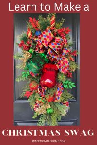 a christmas wreath with the words learn to make a