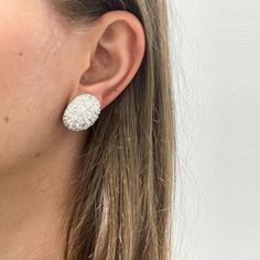 White Diamond Clip-on Earrings, Diamond Clip-on Earrings Fine Jewelry, Graff Diamonds, Round Diamond Earrings, Ear Clips, Big Diamond, Diamond Hoop Earrings, Big Earrings, Round Diamond