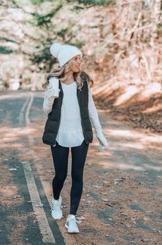 Look Grunge, Look Legging, Winter Outfits Cold, Legging Outfits, Cute Winter Outfits, Athleisure Outfits, Black Vest