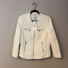 “Jenka” White Jacket. Brand New With Tags. White V-neck Outerwear With Button Closure, Crushed Velvet Blazer, Cotton Jackets Women, Leopard Print Blazer, Womens Tweed, Grey Leopard Print, Boucle Jacket, Houndstooth Blazer, Knit Blazer