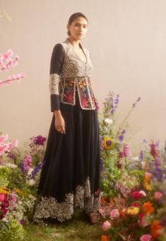 Black Chikankari Embroidery Designer Dress, Black Chikankari Embroidery Dress For Designer Wear, Designer Black Dress With Chikankari Embroidery, Traditional Black Skirt For Festive Occasions, Traditional Black Skirt For Festive Season, Festive Fitted Black Skirt, Black Lehenga With Floral Embroidery, Festive Black Skirt, Black Chikankari Party Dress