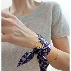 Rumi silk bracelet Spring Scarf Outfit, Statement Jewelry Outfit, Silk Scarf Outfit, Denim Pins, Purple Silk Scarf, Mini Scarf, Silk Bracelet, Wrist Accessories, Parisian Chic Style