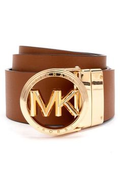 Logo detailing gives an iconic side to this reversible leather belt. Leather Imported Brown Leather Belt With Logo Plaque, Leather Belt With Gold-tone Logo For Business, Gold Leather Belt Buckle With Logo Plaque, Classic Brown Belt With Logo Plaque, Designer Leather Belt Buckles With Gold-tone Logo, Brown Leather Belt Buckle With Logo Plaque, Brown Leather Belt Buckles With Logo Plaque, Brown Leather Belt With Gold-tone Logo Plaque, Modern Brown Belt With Logo Plaque