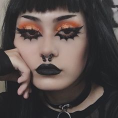 lina on Instagram: “undead undead undead . . this makeup look is long overdue … Mime Makeup, Halloween Make-up Looks, Halloweenský Makeup, Festival Make Up, Jenner Makeup, Punk Makeup, Alt Makeup, Masks Diy, Games Diy