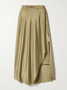 Loro Piana's midi skirt is made from silk-satin in a layered design - the floaty, asymmetric panels drape beautifully over a pencil style underneath. It sits at your natural waist and creates fluid movement as you walk. Uzun Boy, Fluid Movement, Silk Clothing, Expensive Taste, Satin Midi Skirt, Fall Clothes, Layered Design, Fit Ideas, A Pencil