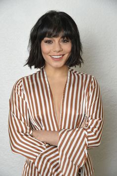 Vanessa Hudgens Hair, Bob Pixie Haircut, Short Bob Pixie, Pixie Haircut Ideas, Short Celebrities, Celebrity Short Hair, Bob Pixie, Woody Allen, Short Hair With Bangs