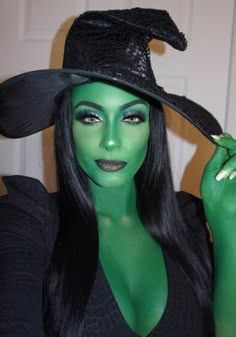 Green Witch Makeup Ideas, Witch Custome Ideas, Witch And Black Cat Costume, Green Witch Makeup, Wicked Witch Makeup, Green Witch Costume, Witch Costumes For Women, Green Witch Halloween