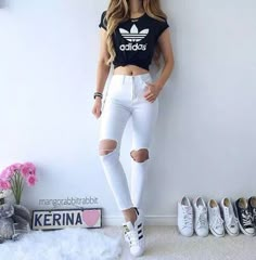 Geniales looks si es que quieres cambiar tu estilo de vestir. Looks Adidas, Converse Outfits, Teenage Outfits, Teen Outfits, Adidas Outfit, Teenager Outfits, Cute Summer Outfits