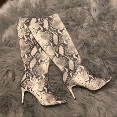 Fit True To Size Fitted Snake Print Boots For Spring, Fitted Snake Print Spring Boots, Chic Snake Print Round Toe Boots, Shoes Brand, Steve Madden Shoes, Shoe Brands, Knee High Boots, High Boots, Steve Madden