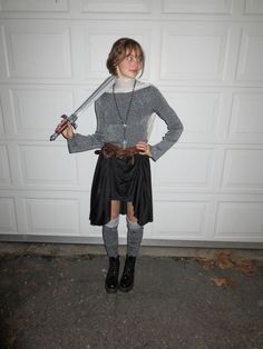 Joan Of Arc Halloween Costume Diy, Diy Joan Of Arc Costume, Joan Of Arch Halloween Costume, Chloe Sevigny Joan Of Arc, Fiona Apple Halloween Costume, Joan Of Arc Costume Aesthetic, Joan Or Arc Costume, Knight Costume Halloween, Knight Halloween Costume Women