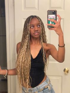 Straight Goddess Braids, Blonde Braids Dark Skin Women, Blonde Mermaid Braids, Straight Boho Braids, Honey Blonde Boho Braids, Mixed Blonde Box Braids, Blond Boho Braids, Blonde Straight Back Braids, Blond Goddess Braids