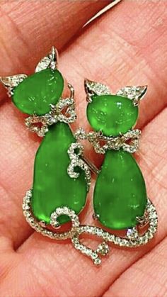 Imperial Jade, Retail Jewelry, Jade Jewelry, Old Jewelry, Look Vintage, Lovely Jewellery, Animal Jewelry, Exquisite Jewelry