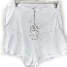 Honey Belle White Shorts With Embroidered Design. Lined With High-Rise Style. White Shorts Size Medium. Features Side Zipper. Approx. Measurement: 14” Waist. 100% Viscous/ Lining: 100% Cotton. Sgg0047 Summer Loungewear Bottoms With Floral Embroidery, Summer Cotton Shorts With Floral Embroidery, Embroidered Cotton Shorts For Vacation, Floral Embroidered Cotton Summer Shorts, Floral Embroidered Cotton Shorts For Vacation, White Cotton Shorts With Floral Embroidery, Embroidered Cotton Bottoms, High Waist Cotton Bottoms With Floral Embroidery, Cotton Bottoms With Floral Embroidery For Loungewear