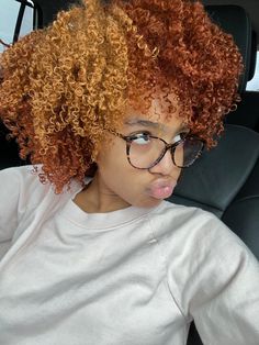 Light Brown 4c Natural Hair, Ginger Hair With Blonde Highlights Black Women, 4c Hair Color Ideas, Hair Stripes, Cute Hair Colors