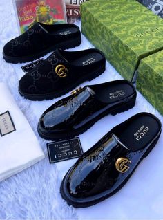 Men Leather Sandals Fashion, Casual Leather Sandals, Black Loafers Men, Gents Shoes, Leather Slippers For Men, Mens Fashion Casual Shoes, Half Shoes, Latest African Men Fashion, Casual Shoes Outfit