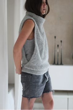 This could also be created by repurposing an old sweater...love it! Vest Knitted, Knit Vest Pattern, Old Sweater, Vest Pattern, Knit Vest, Sewing Inspiration