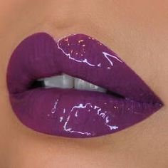 Makeup Ideas Purple, Lip Makeup Ideas, Pretty Lipstick Colors, Pink Lips Makeup, High Shine Lip Gloss, Lipstick Kit, Long Lasting Lip Gloss, Red Lip Makeup