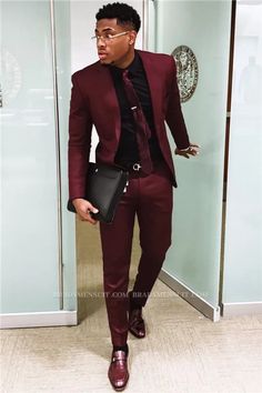 Handsome Burgundy Mens Business Suit | Slim Fit One Button Prom Outfit (Blazer Pants) | Bradymensuit Dark Red Suit, Maroon Suit, Suit Prom, Costum Elegant, Prom Suits For Men, Men's Business Suits, Maroon Wedding, Costume Noir, Suits Men Business