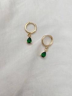 Dope Jewelry, Jewelry Lookbook, Girly Jewelry, Green Emerald, Jewelry Inspo, Dream Jewelry, Stylish Jewelry, Pretty Jewellery