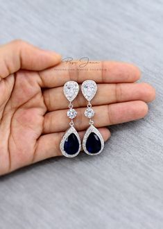 Finish: Platinum Silver or Rose gold plated Color of Teardrop: Navy Blue ,Peach Morganite ,Green Apple ,Aqua Blue or Clear Zirconia. Size of Teardrop: 19mm Material: Top quality rhinestones, AAA Zirconia, lobster clasp Length of Necklace: 17.5 inches Quantity: 1 Items Condition: 100% Brand New We provided three backdrops for you to choose: 1) With 8.5 inches teardrop AAA zirconia pendant backdrop. 2) With 7 inches teardrop AAA zirconia pendant backdrop. 3) With 2 inches extender. You can find Zi Blue Wedding Jewelry, Teardrop Bridal Earrings, Bridesmaid Gifts Earrings, Wedding Necklace Set, Something Blue Wedding, Peach Morganite, Wedding Bridesmaid Jewelry, Bridal Necklace Set, Zirconia Necklace