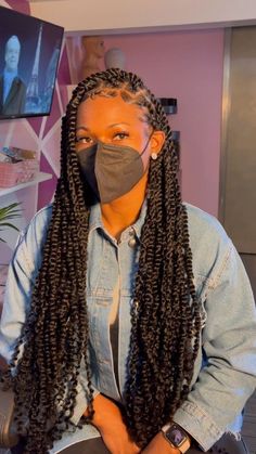 Baddie Passion Twist, Twisting Hairstyles, Passion Twist Styles, Passion Twist Hairstyles, Hairstyles Twist, Spoiled Girl, Twisted Braids, Knotless Braid, Boys Hairstyles