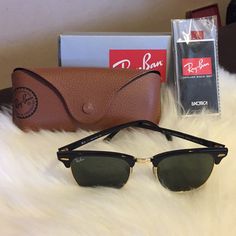 Brand New Ray Ban Sunglasses Unisex, Comes With Cloth, Case, & Box Retro Sunglasses With Tinted Lenses As Gift, Retro Sunglasses With Tinted Lenses For Gift, Retro Sunglasses With Tinted Lenses As A Gift, Classic Sunglasses With Tinted Lenses As Gift, Unisex Sunglasses, Ray Ban Sunglasses, Colored Sunglasses, Ray Ban Clubmaster, Ray Ban