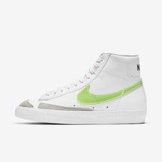 Nike Blazer Mid 77 White, Blazer Shoes, Nike Vintage, Cute Nikes, Blazer Mid, Sports Blazer