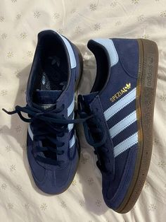 My photo, dont reposts #adidas #adidasshoeswomen #shoes #spezial #darkblue #navy #blue #sneakers #pretty Adidas Shoes Navy Blue, Navy Gum Adidas, Navy Adidas Shoes, Navy Blue Adidas Campus, Navy Blue Spezial Adidas, Navy Tennis Shoes, Navy Blue Spezial, Adidas Campus Navy, Adidas Blue Spezial