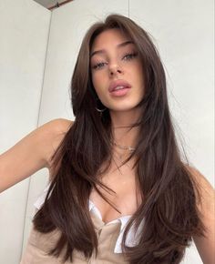 Madison Beer Hair, Brown Hair Looks, Brown Hair Inspo, Haircuts Straight Hair, Haircuts For Long Hair, American Beauty, Hair Inspo Color, Madison Beer