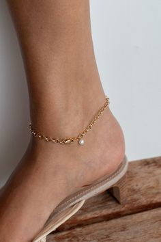 Faye Anklet - For the gold lover who loves pearls, this anklet is a must in your everyday stack. We love the feminine touch the single hanging pearl gives this piece. Anklet Beads, Gold Anklet, Matching Bracelet, Chain Anklet, Pearl Chain, Matching Bracelets, Anklets, Gold Filled, Bracelet