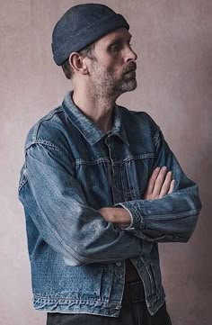 Levis Denim Jacket Outfit, Jean Hat, Denim Jacket Outfit, Denim Jumper, Mens Fashion Rugged