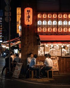 Traditional Japanese Restaurant Exterior, Japan Restaurant Aesthetic, Korean Restaurant Design, Mood Garden, Sushi Bar Design, Korean Bar, Asian Cafe, Japanese Restaurant Interior, Japanese Restaurant Design