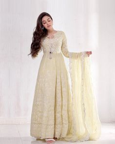 Anmol Baloch, Indian Kurti Designs, Casual College Outfits, Pakistani Fancy Dresses, Casual Party Dresses, Beautiful Dress Designs, Pakistani Bridal Wear, The Best Recipes