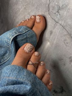 Fall Toe Nails, Simple Toe Nails, Feet Nail Design, Pedicure Designs Toenails, Pedicure Nail Designs, Gel Toe Nails, Toe Nail Color, Gel Toes, Cute Toe Nails