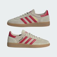 Spezial Shoes, Beige Adidas, Adidas Handball Spezial, Adidas Handball, Lock Logo, Comfortable Stylish Shoes, 70s Look, Shoes Retro, Adidas Online