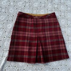 Red Plaid Dolce And Gabbana D&G Skirt. Also Reminiscent Of Vivienne Westwood Styles, Especially Ones Captured In Artwork Masterpieces Like Nana! Size 26/40 (Size Small) . Shipped In 3-5 Business Days. Please Message With Any Questions 80s Burgundy And Red Plaid Pleated Mini Skirt With Pockets #Vintage #Dolceandgabbana Plaid Pleated Mini Skirt, Red Plaid Skirt, Skirt Y2k, Skirt With Pockets, Plaid Skirt, Pleated Mini Skirt, Plaid Skirts, Skirts With Pockets, Red Plaid