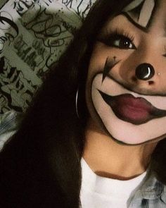 Makeup Ideas Hollowen, Cholla Makeup, Chicano Makeup Halloween, Chicano Halloween Makeup, Clowns Makeup Cute, Clown Make Up Woman, Chola Clown Costume, Clown Makeup Latina, Latina Halloween Makeup