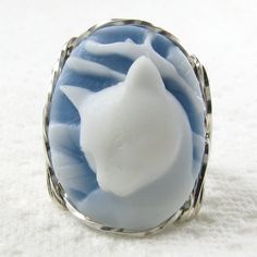 Calla Lily Cat Blue Cameo Ring Sterling Silver by cameojewelryart, $52.98 Pet Poems, Lily Cat, Cat Profile, Cray Cray, Simple Silver Jewelry, Silver Jewelry Box, Fine Silver Jewelry, Cameo Jewelry, Cameo Ring